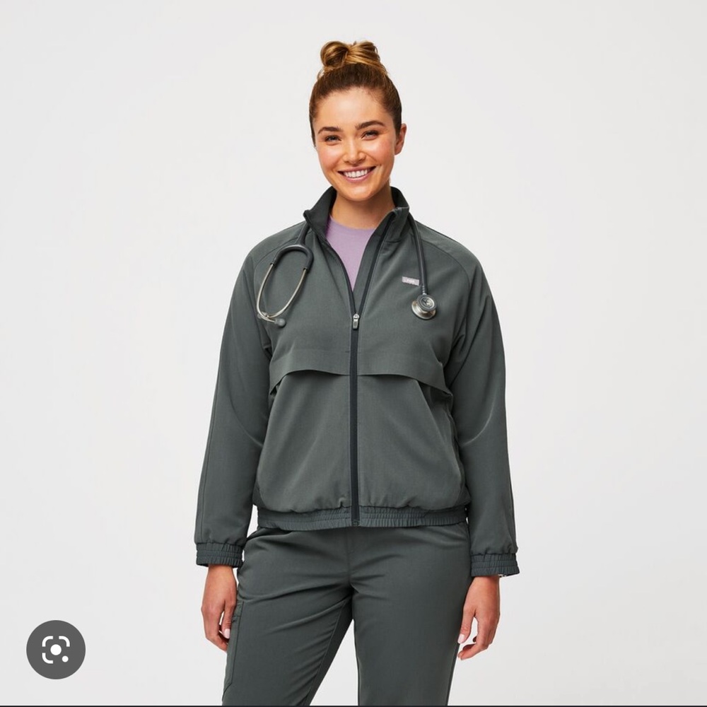 Women’s Sydney performance scrub jacket in bonsai